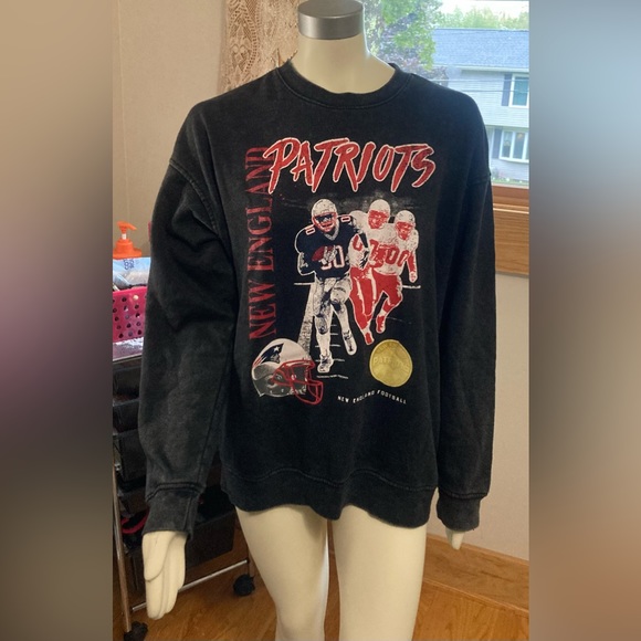 Vintage 90’s official NFL men’s Patriots sweat shirt size large - Picture 1 of 15